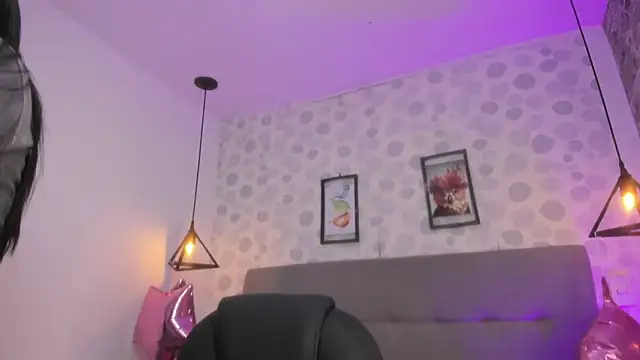 nicole  parker1 online show from March 30, 2026, 5:36 pm