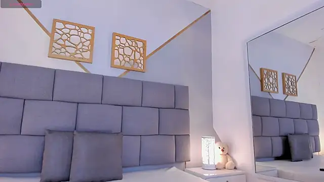 RenataJhonson  online show from November 29, 2025, 5:54 am