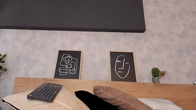 karina gomez 18 online show from April 2, 2026, 11:30 am