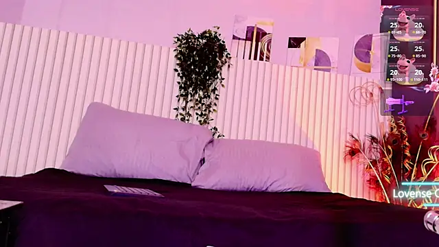 Snapshot of karina_gomez_18 chatting on July 10, 2026, 11:24 am karina gomez 18 online show from July 10, 2026, 11:24 am