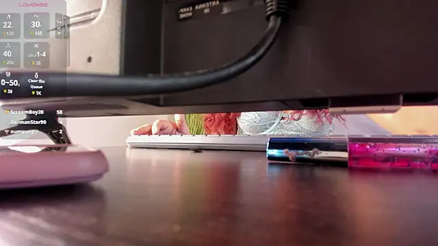 Snapshot of lindaa_natashaa chatting on December 24, 2024, 5:27 am lindaa natashaa online show from December 24, 2024, 5:27 am