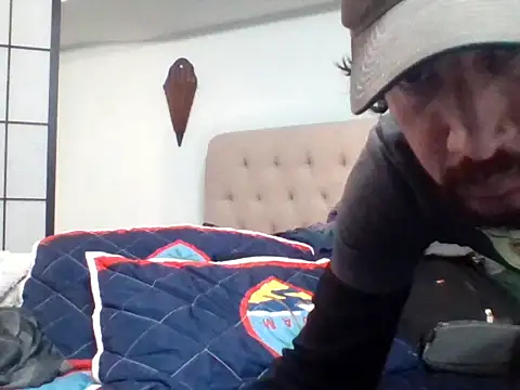 Snapshot of Curved4Pleasure chatting on March 14, 2025, 6:18 pm Curved4Pleasure online show from March 14, 2025, 6:18 pm