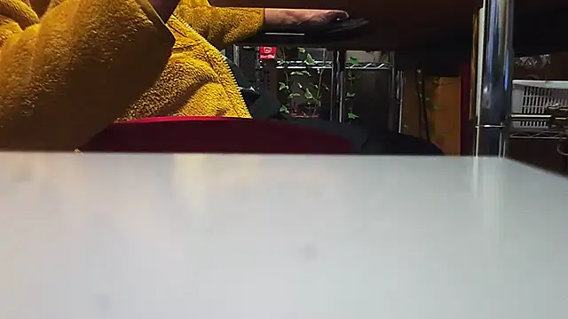 Snapshot of qoooqing67 chatting on December 18, 2024, 6:10 am qoooqing67 online show from December 18, 2024, 6:10 am