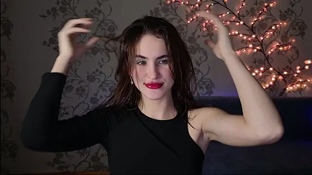 Snapshot of Felicia-Star chatting on February 7, 2026, 6:11 pm Felicia-Star online show from February 7, 2026, 6:11 pm