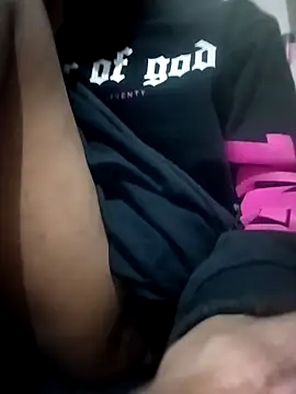 Snapshot of zoya_khan25 chatting on December 3, 2024, 12:27 pm zoya khan25 online show from December 3, 2024, 12:27 pm