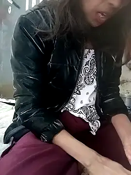 Snapshot of zoya_khan25 chatting on December 16, 2024, 7:48 am zoya khan25 online show from December 16, 2024, 7:48 am