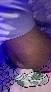 Snapshot of zoya_khan25 chatting on December 29, 2024, 2:31 pm zoya khan25 online show from December 29, 2024, 2:31 pm