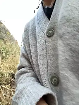 Hideen-real-face online show from November 21, 2025, 6:23 am