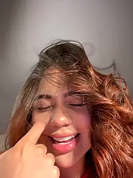 Aryrosee online show from February 24, 2026, 7:34 pm