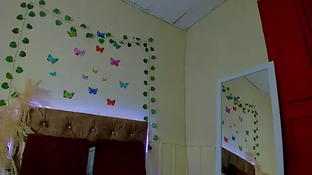 emagarcia online show from October 13, 2025, 11:21 am