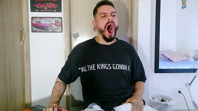 Aaron kwok28 online show from March 26, 2026, 1:44 am