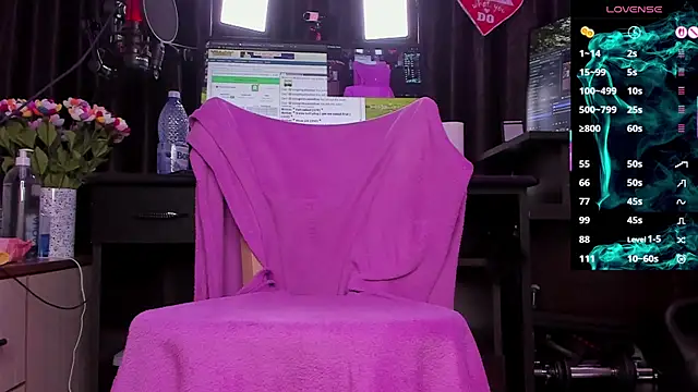 Raissa sky26 online show from October 7, 2025, 2:42 am