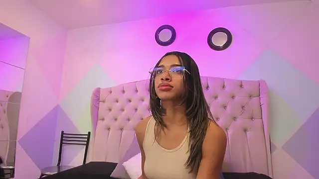 BritneyCollins online show from February 7, 2026, 11:58 am