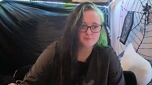 Bunny Cummings online show from February 24, 2026, 11:25 pm