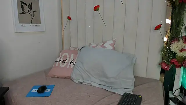 margot smith  online show from February 20, 2026, 12:38 pm