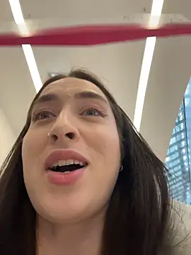 Holly Play online show from February 17, 2026, 9:06 am