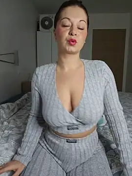 Chaudesquirt online show from January 9, 2026, 7:11 am