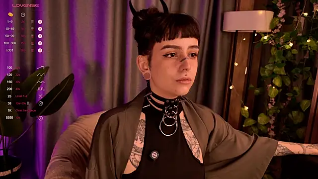 MichaellaMoon online show from December 12, 2024, 8:32 pm