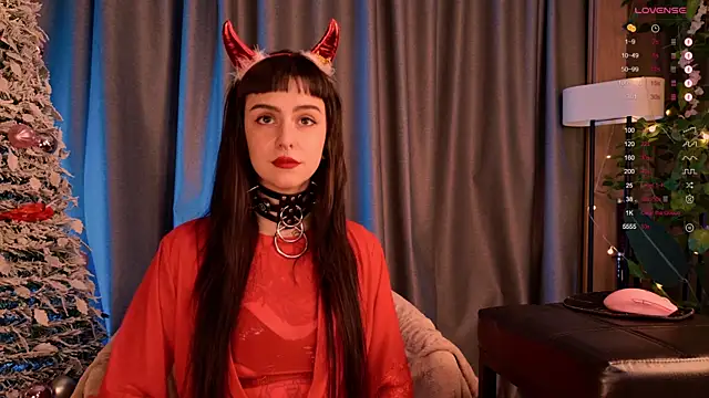 MichaellaMoon online show from December 31, 2024, 8:02 pm