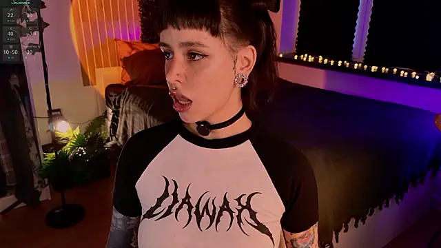 MichaellaMoon online show from March 8, 2026, 2:54 pm