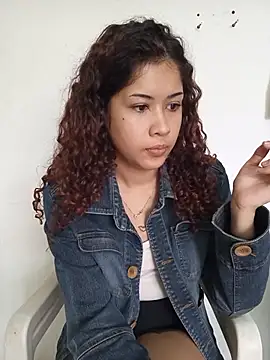 Snapshot of Caccau_scorpion chatting on October 7, 2025, 12:24 pm Caccau scorpion online show from October 7, 2025, 12:24 pm