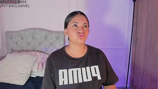 Isa squirt1 online show from October 10, 2025, 2:54 am