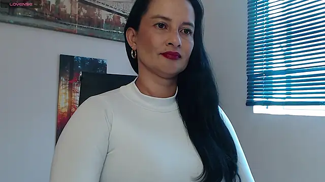 Snapshot of lucy_diiaz chatting on December 24, 2024, 5:44 pm lucy diiaz online show from December 24, 2024, 5:44 pm