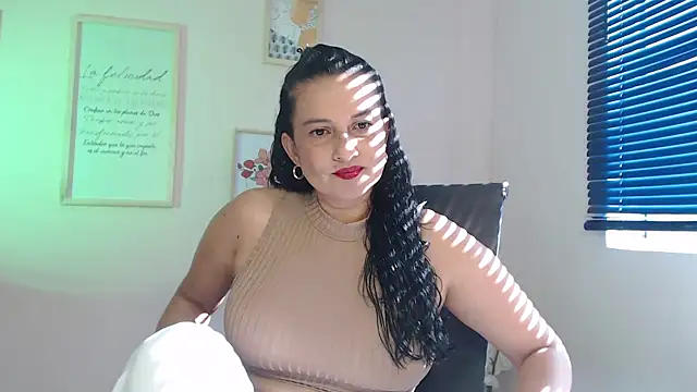 Snapshot of lucy_diiaz chatting on January 25, 2025, 8:21 pm lucy diiaz online show from January 25, 2025, 8:21 pm