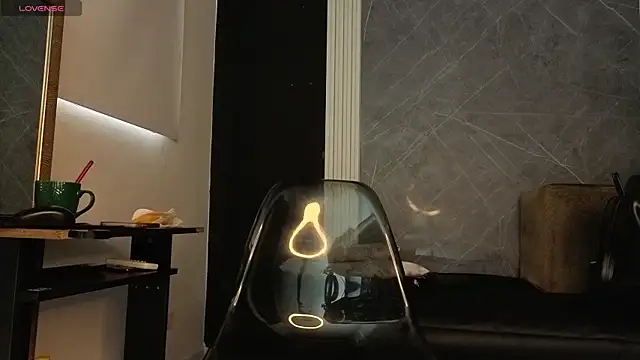 YummyDuooo online show from October 22, 2025, 12:05 pm