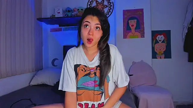 azumi cutiepie  online show from February 15, 2025, 9:37 pm