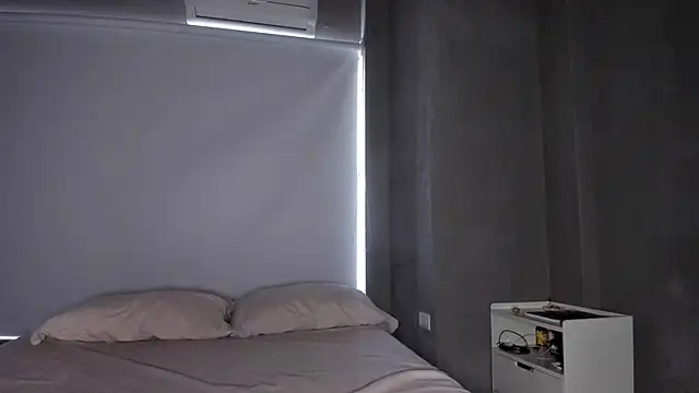 azumi cutiepie  online show from September 22, 2025, 1:57 pm