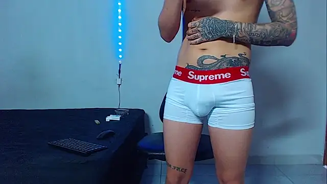 mikecoper 23 online show from November 20, 2025, 5:01 pm