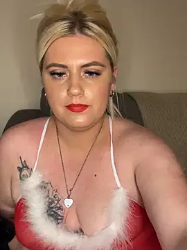 Snapshot of Blondiee3088 chatting on December 22, 2024, 7:21 pm Blondiee3088 online show from December 22, 2024, 7:21 pm