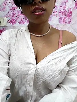 sandy naughty online show from April 19, 2026, 6:54 pm