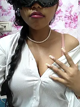 sandy naughty online show from June 3, 2026, 5:29 pm