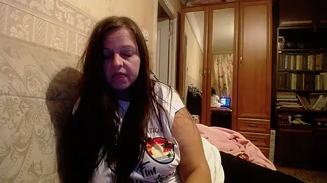 Snapshot of CatMelissa chatting on October 1, 2025, 9:43 pm CatMelissa online show from October 1, 2025, 9:43 pm