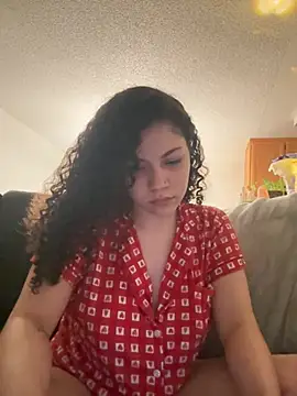 Snapshot of ladylavish chatting on April 7, 2026, 8:15 am ladylavish online show from April 7, 2026, 8:15 am