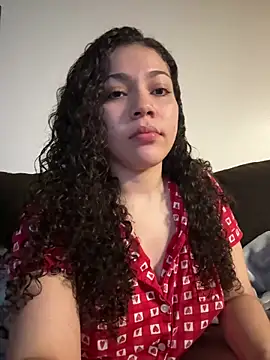 Snapshot of ladylavish chatting on May 18, 2026, 5:35 am ladylavish online show from May 18, 2026, 5:35 am