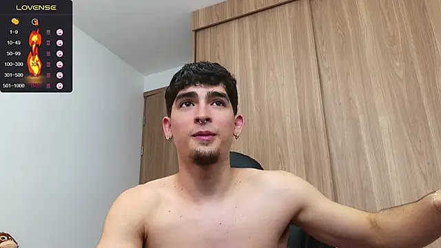 Snapshot of zenn_rush1 chatting on December 13, 2024, 7:43 pm zenn rush1 online show from December 13, 2024, 7:43 pm