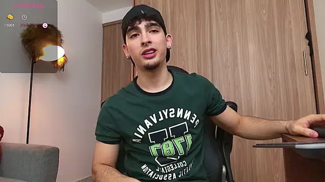 Snapshot of zenn_rush1 chatting on January 29, 2025, 12:45 pm zenn rush1 online show from January 29, 2025, 12:45 pm