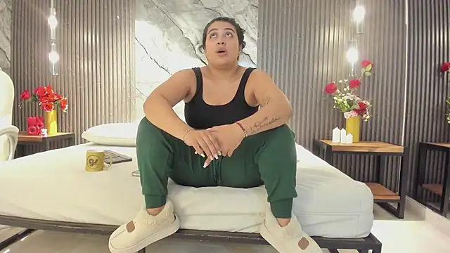 julietha taylor online show from April 13, 2026, 3:01 am