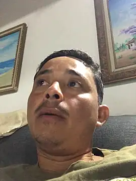 isacalejandroo online show from January 16, 2025, 4:17 am