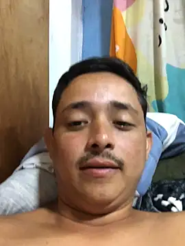 isacalejandroo online show from March 14, 2025, 11:53 pm