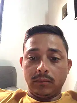 isacalejandroo online show from January 9, 2026, 2:53 pm