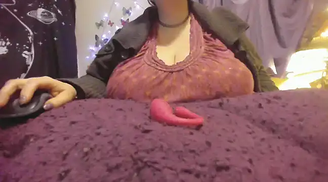 Snapshot of Alli_Kat chatting on January 24, 2025, 11:37 am Alli Kat online show from January 24, 2025, 11:37 am