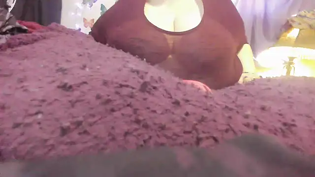 Snapshot of Alli_Kat chatting on February 19, 2025, 9:14 pm Alli Kat online show from February 19, 2025, 9:14 pm