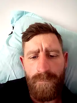 benalexa1992 online show from April 15, 2026, 3:52 pm