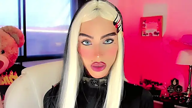 dollswit01 online show from January 21, 2025, 9:04 pm