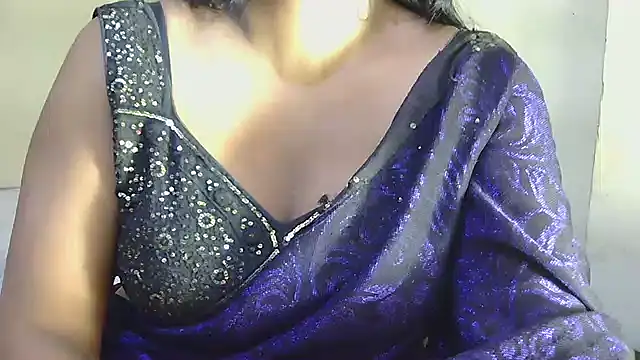 Snapshot of Lovely12streaming chatting on April 8, 2026, 7:03 pm Lovely12streaming online show from April 8, 2026, 7:03 pm