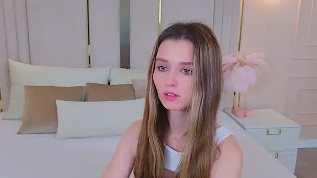 MarybethSnow online show from November 30, 2025, 5:17 pm